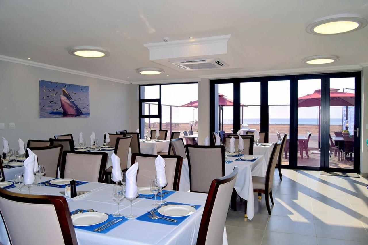 Blue Whale Hotels Уолфиш-Бей Экстерьер фото