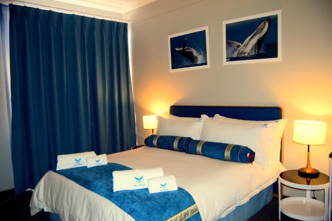 Blue Whale Hotels Уолфиш-Бей Экстерьер фото